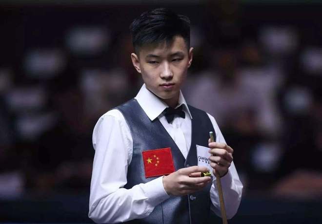 维埃里：现在拿皮奥和其他人比较毫无意义，应该让他安心踢球