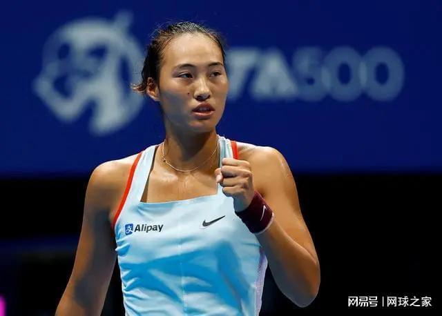 意媒：罗马赴英格兰进行集训，将在英格兰队训练基地进行训练