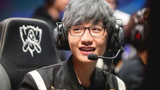 不想被扒号码？弗拉霍维奇发文并配图罗马数字9，随后删除